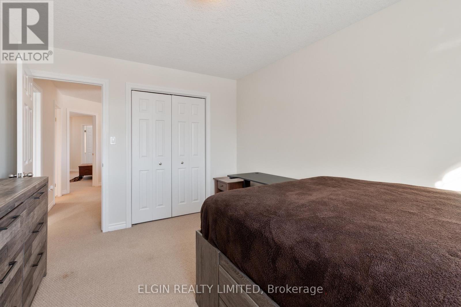 18 Peach Tree Boulevard, St. Thomas, ON