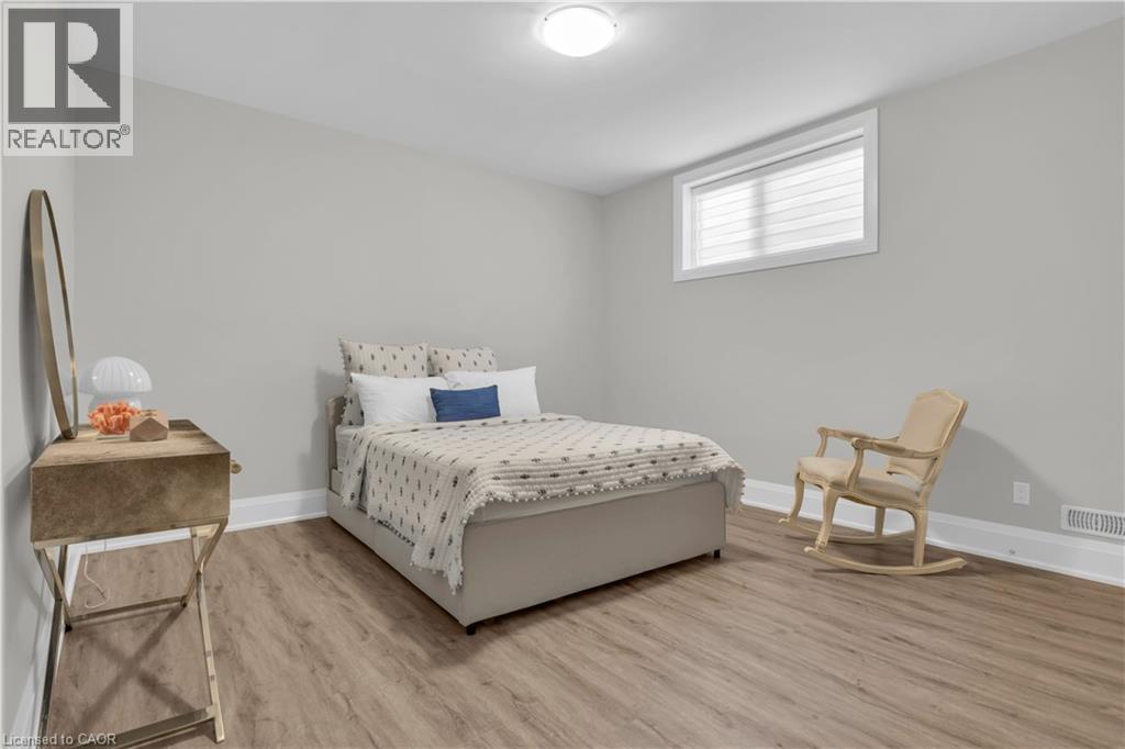 908 Fall Harvest Court, Kitchener, ON