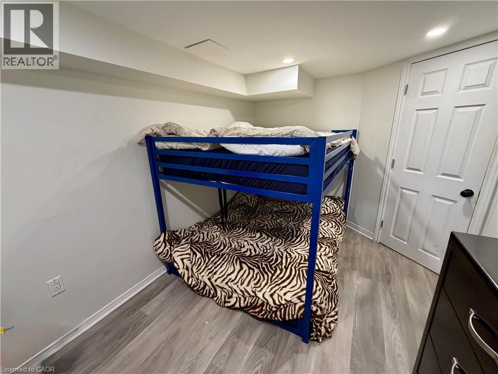 in-law suite bedroom - 94 Howard Avenue, Hamilton, ON
