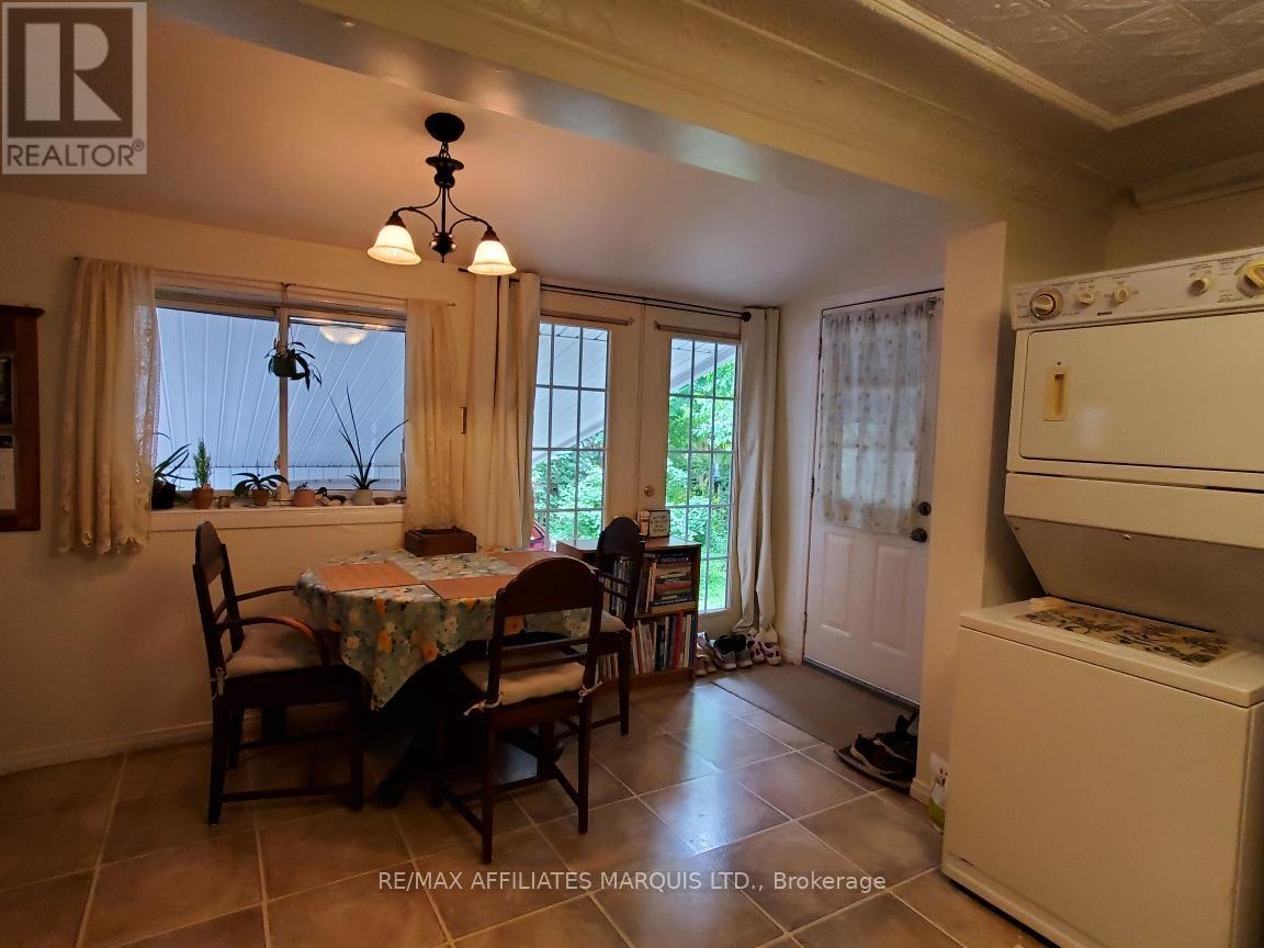 10 Smith Avenue, Cornwall, ON