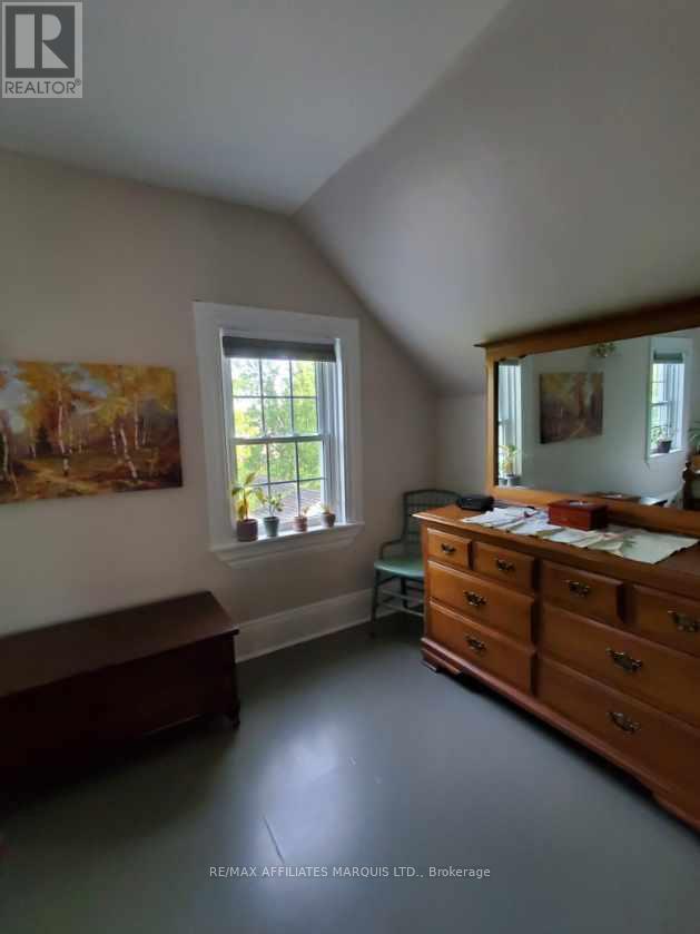 10 Smith Avenue, Cornwall, ON