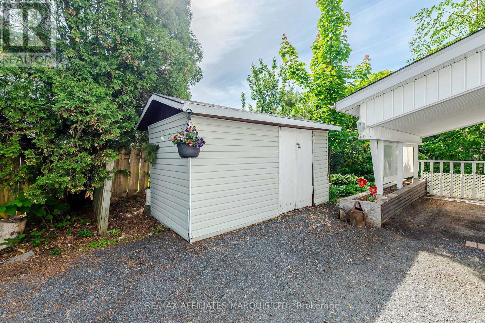 10 Smith Avenue, Cornwall, ON