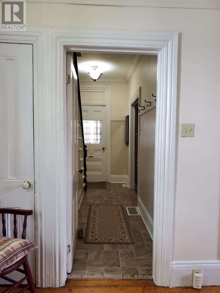 10 Smith Avenue, Cornwall, ON