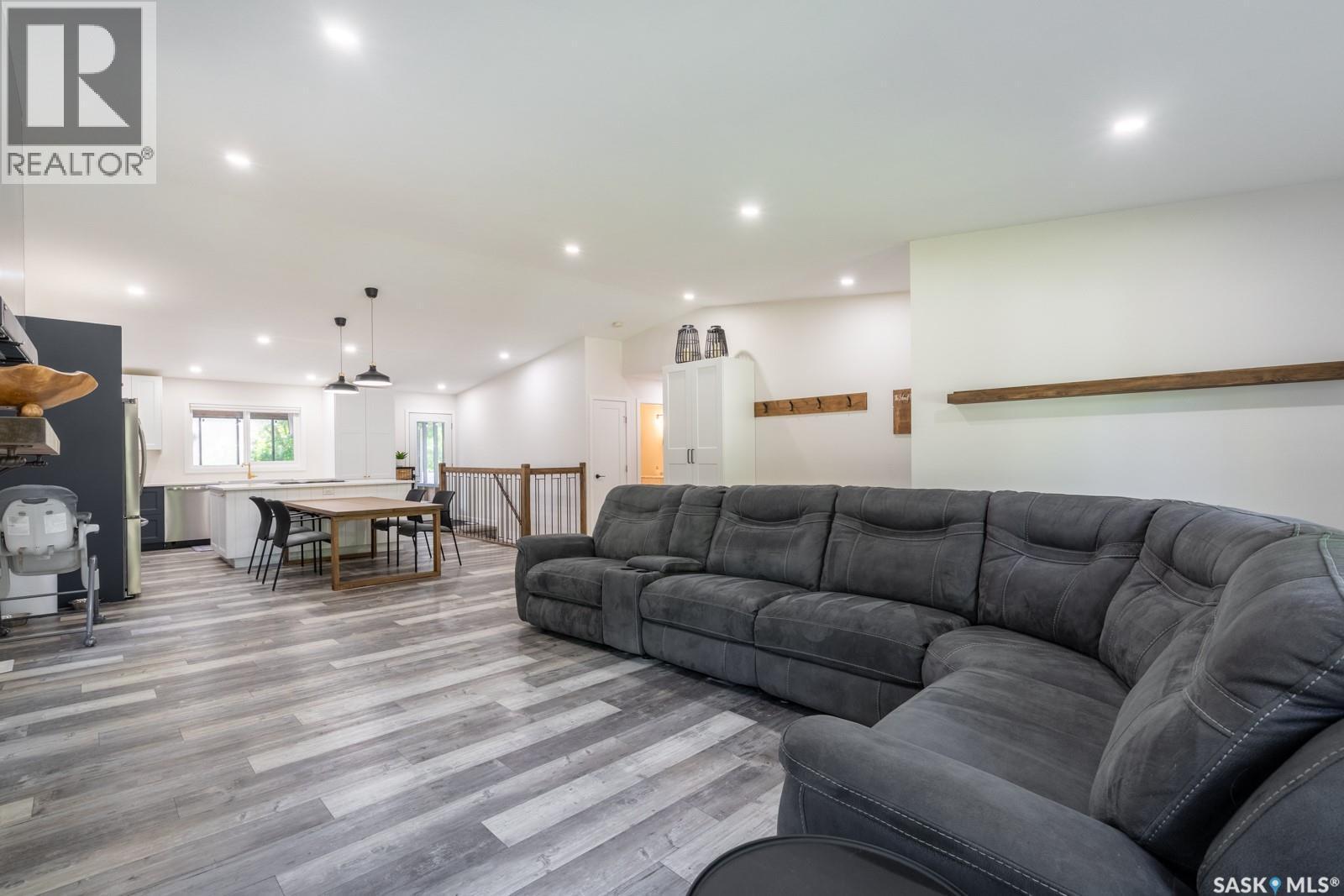 1262 James Crescent, Regina, SK