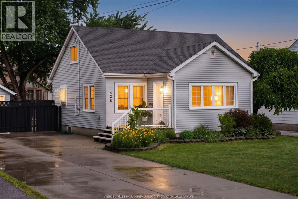 426 St. Pierre, Tecumseh, ON