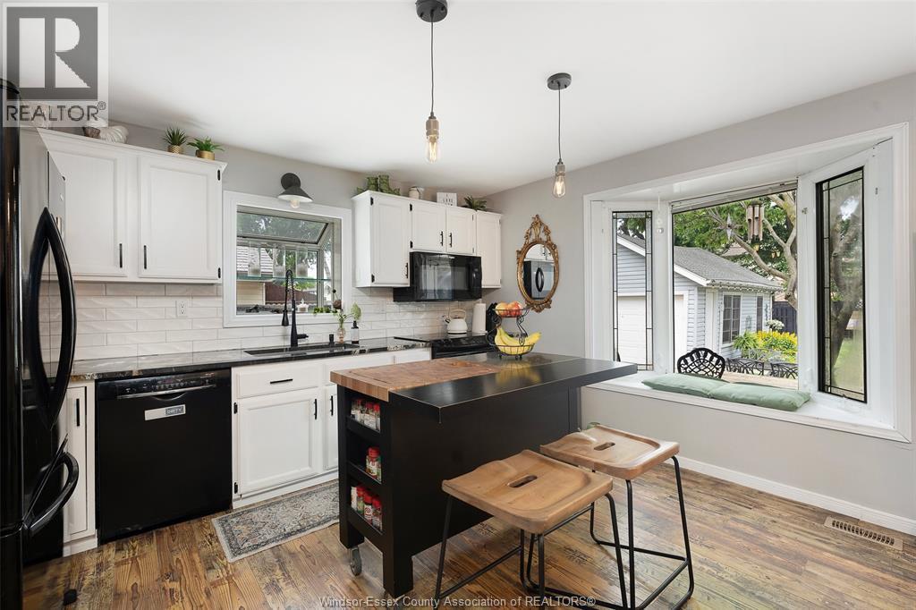 426 St. Pierre, Tecumseh, ON
