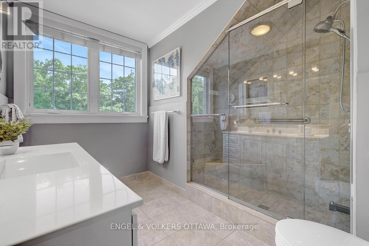 10 Rock Avenue, Ottawa, ON