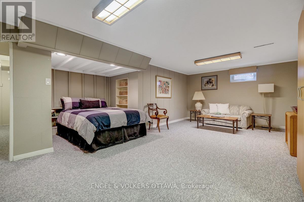 10 Rock Avenue, Ottawa, ON