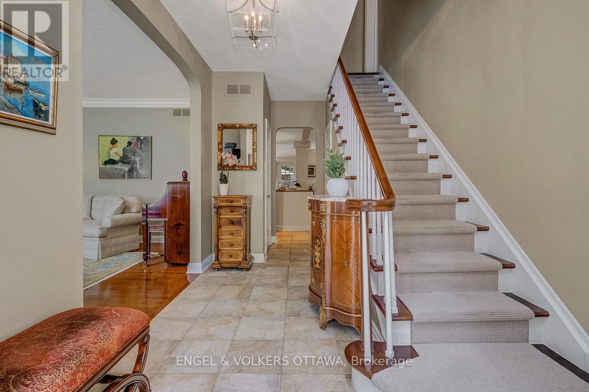 10 Rock Avenue, Ottawa, ON