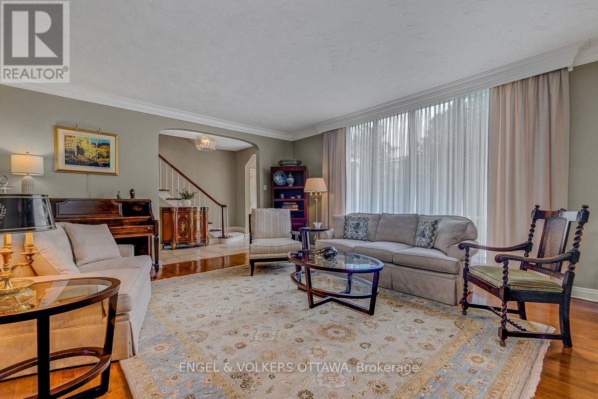 10 Rock Avenue, Ottawa, ON