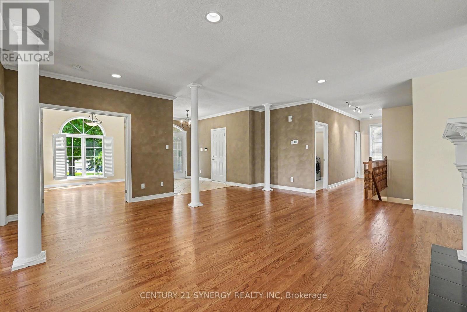 17 Warnock Way, Ottawa, ON