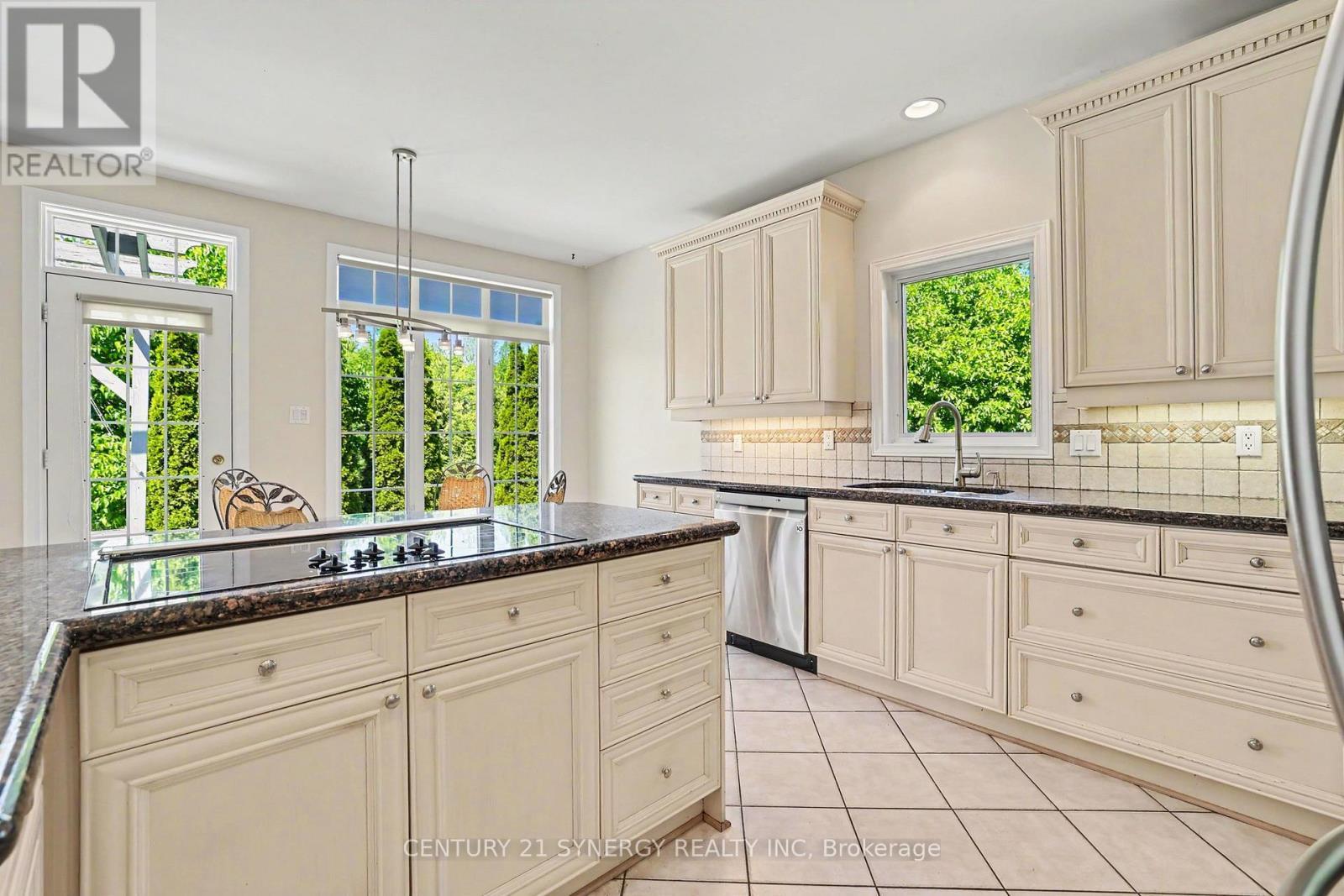 Eat in Kitchen - 17 Warnock Way, Ottawa, ON