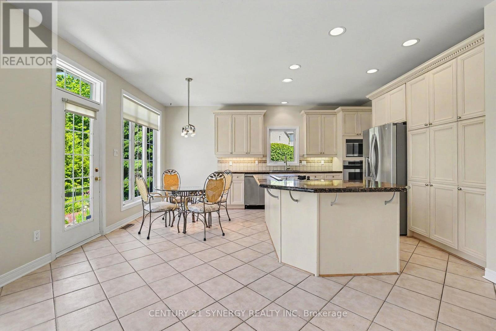 Eat in Kitchen - 17 Warnock Way, Ottawa, ON