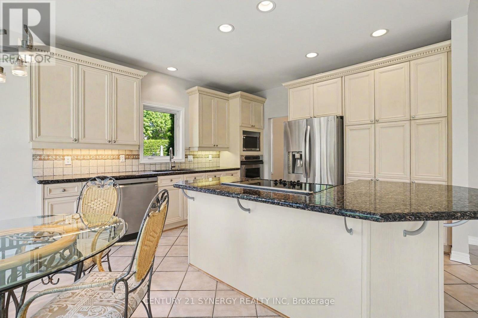 Eat in Kitchen - 17 Warnock Way, Ottawa, ON