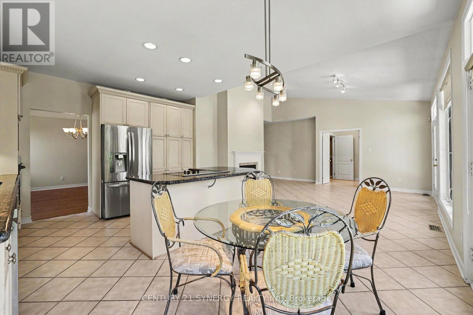 Eat in Kitchen - 17 Warnock Way, Ottawa, ON