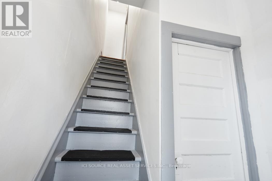 113 Fairmont Avenue, Ottawa, ON