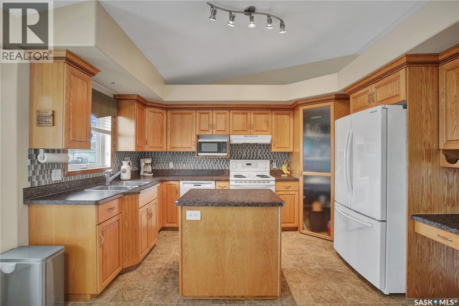 702 Grabowski Crescent, Warman, SK