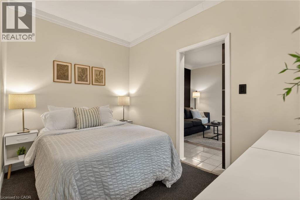 153 Ferrie Street E, Hamilton, ON - Indoor Photo Showing Bedroom