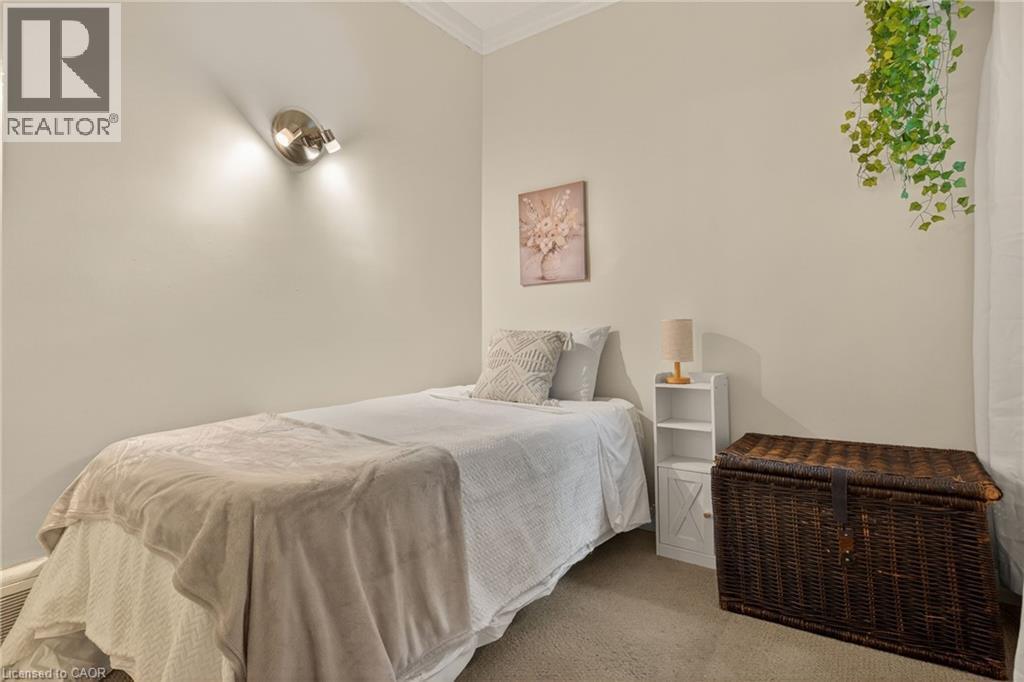 153 Ferrie Street E, Hamilton, ON - Indoor Photo Showing Bedroom