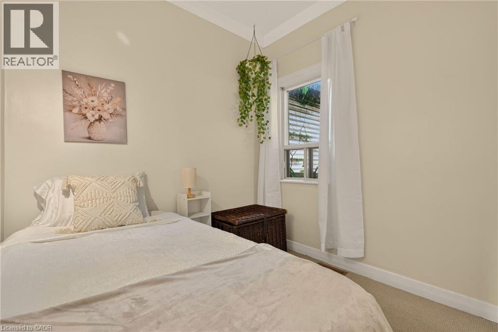 153 Ferrie Street E, Hamilton, ON - Indoor Photo Showing Bedroom