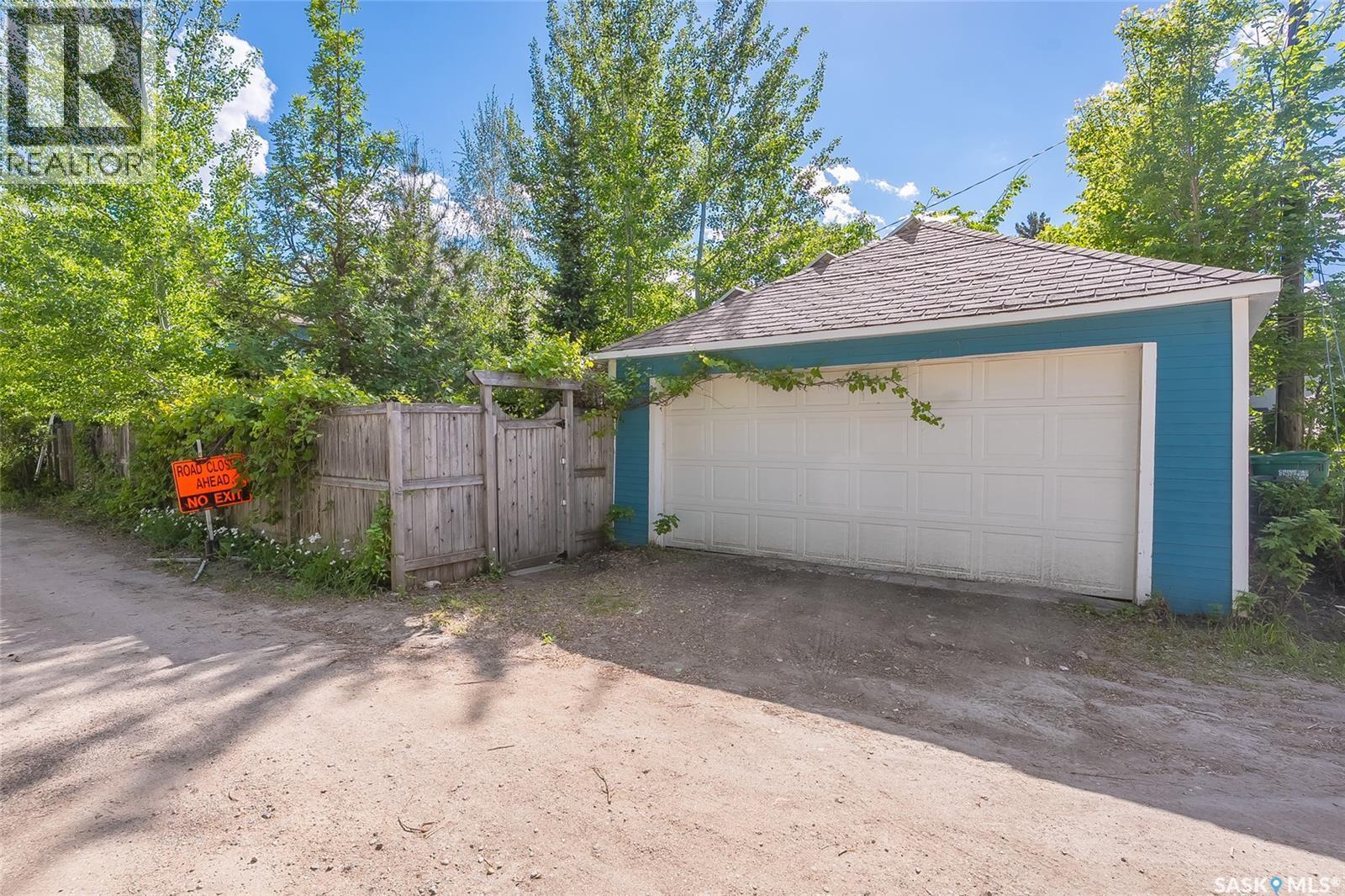 725 11Th Street E, Saskatoon, SK