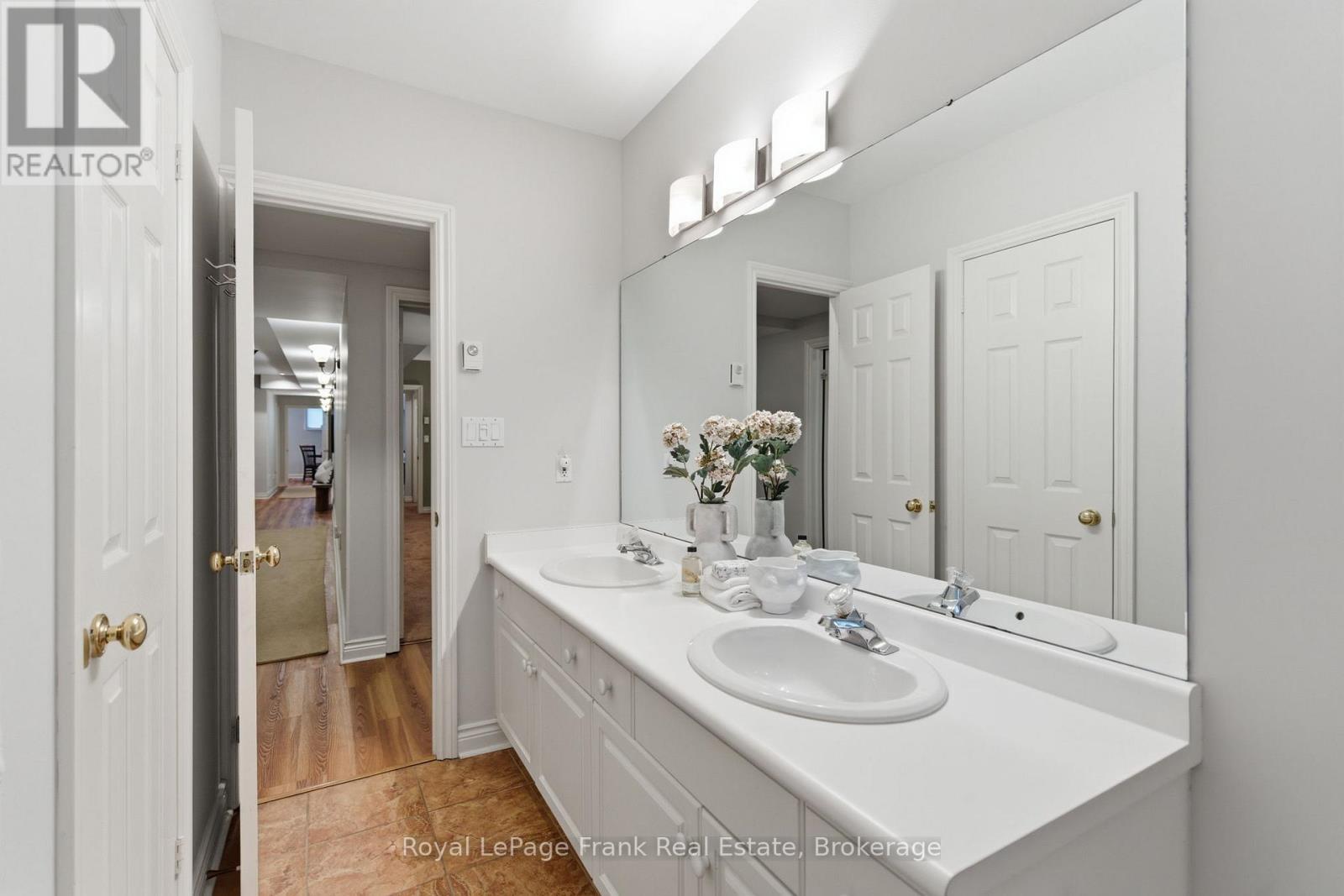8 Buggey Lane, Ajax, ON