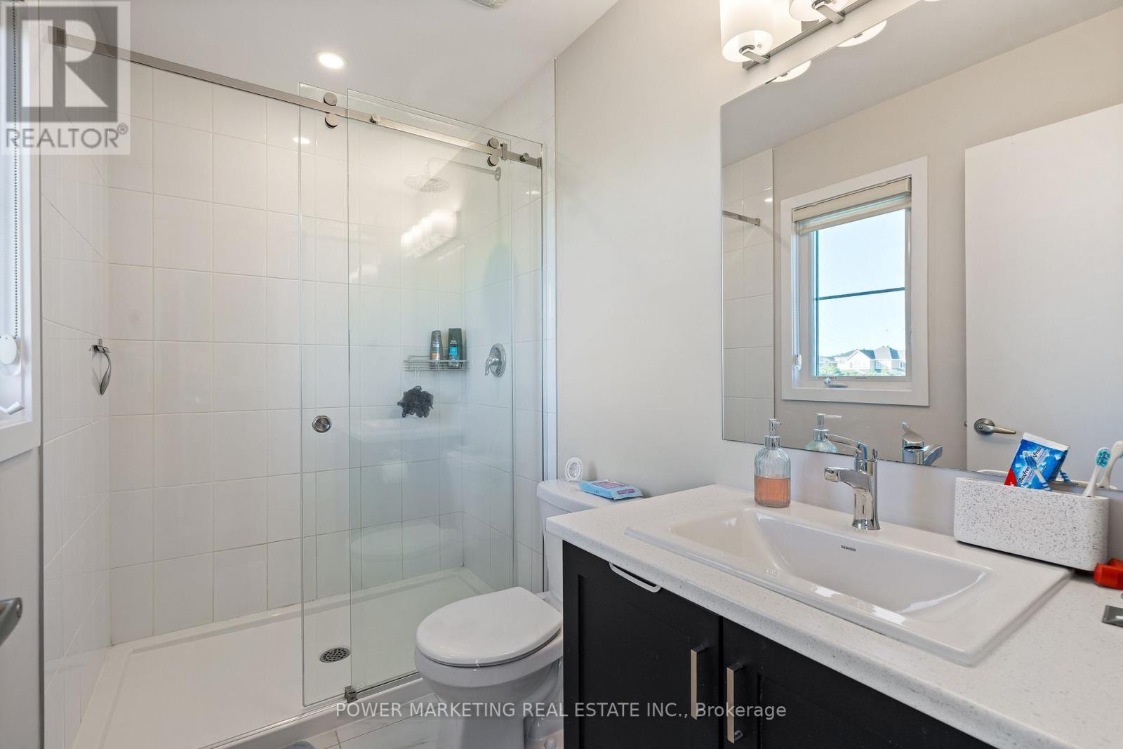 129 Hackamore Crescent, Ottawa, ON