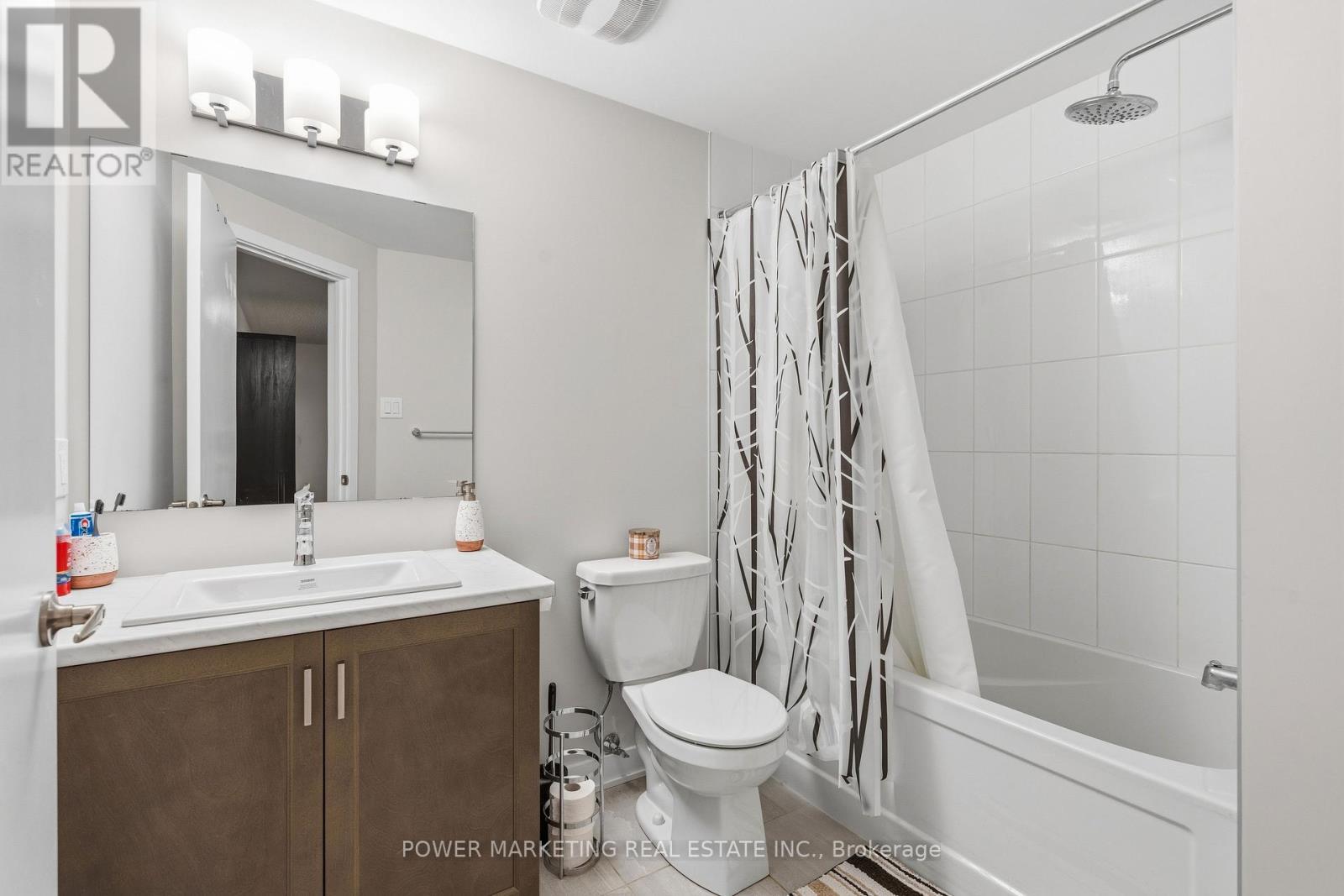 129 Hackamore Crescent, Ottawa, ON