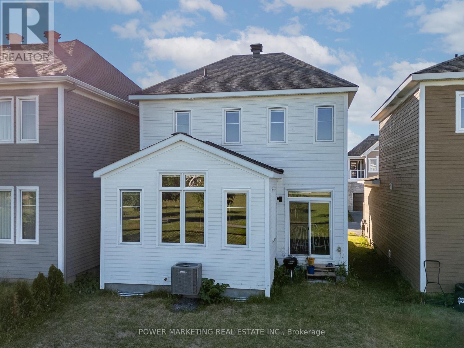 129 Hackamore Crescent, Ottawa, ON