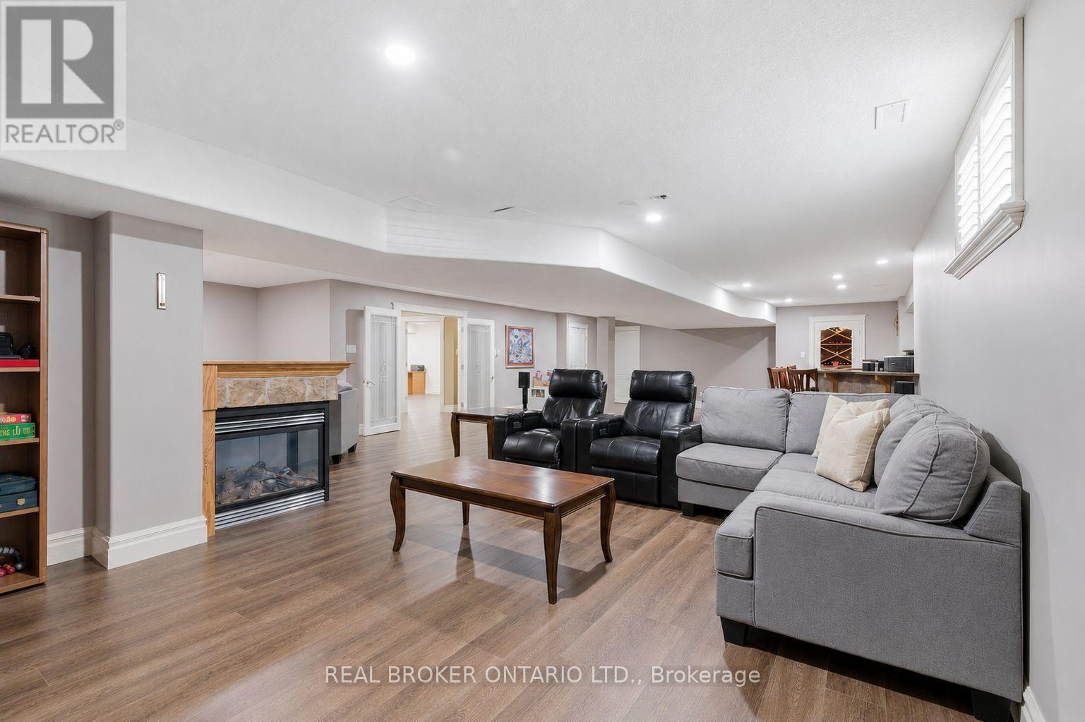 114 Pennsylvania Crescent, Kitchener, ON