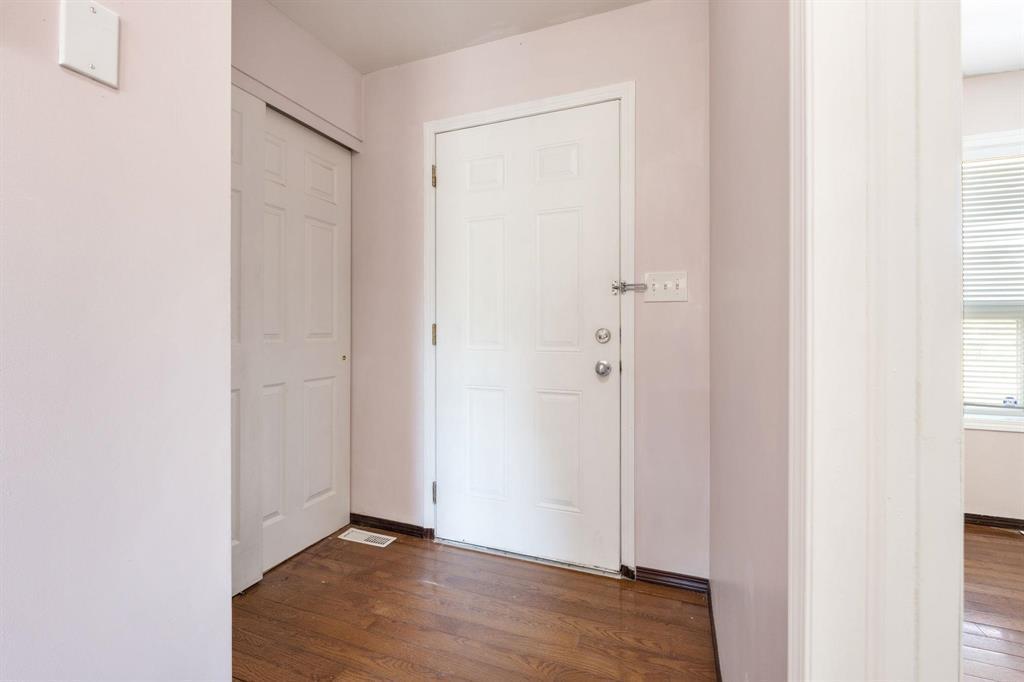 390 Alexander Avenue, Winnipeg, MB