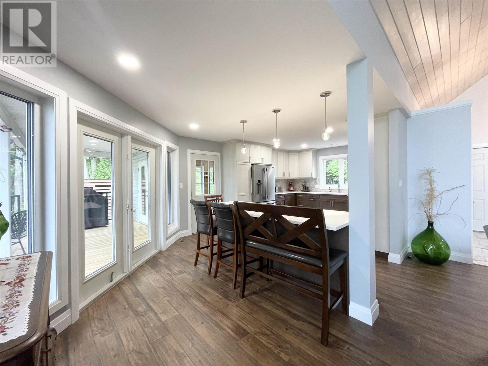 2778 Canoe Point Rd, Hilton Beach, ON - Indoor Photo Showing Dining Room