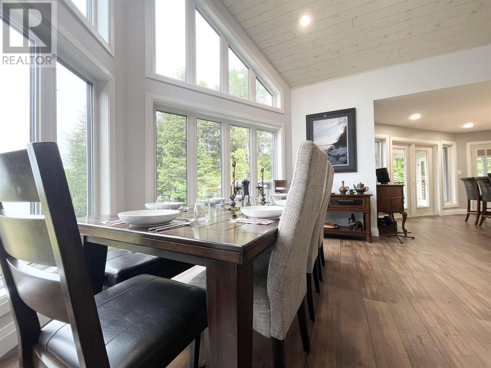 2778 Canoe Point Rd, Hilton Beach, ON - Indoor Photo Showing Dining Room