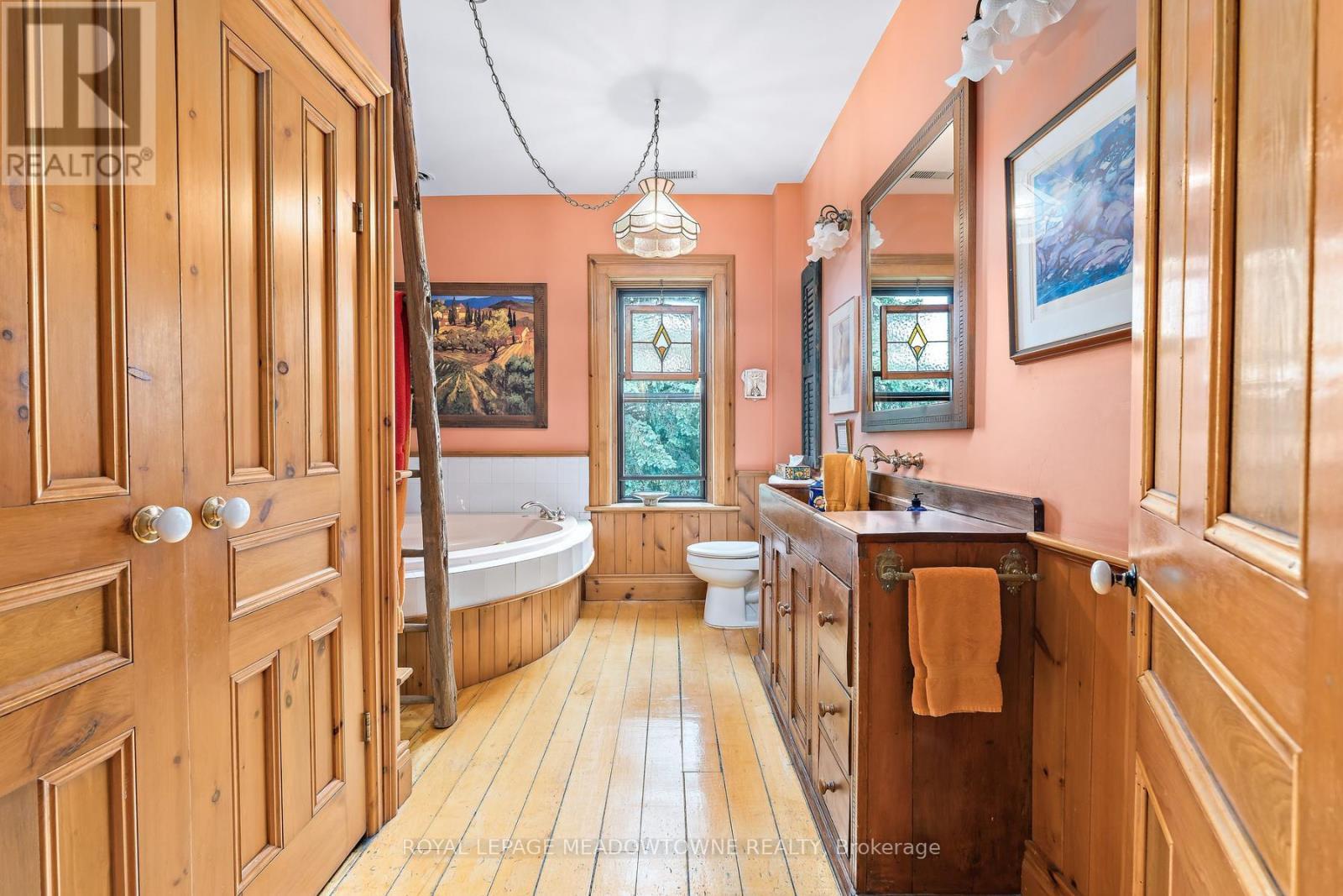 Upper level Bathroom - 954399 7Th Line Ehs, Mono, ON - Indoor