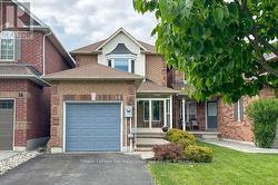 18 THREADGOLD COURT Whitby (Lynde Creek), ON L1P 1L9