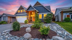 2593 Kendal Ave Cumberland, BC V0R 1S0
