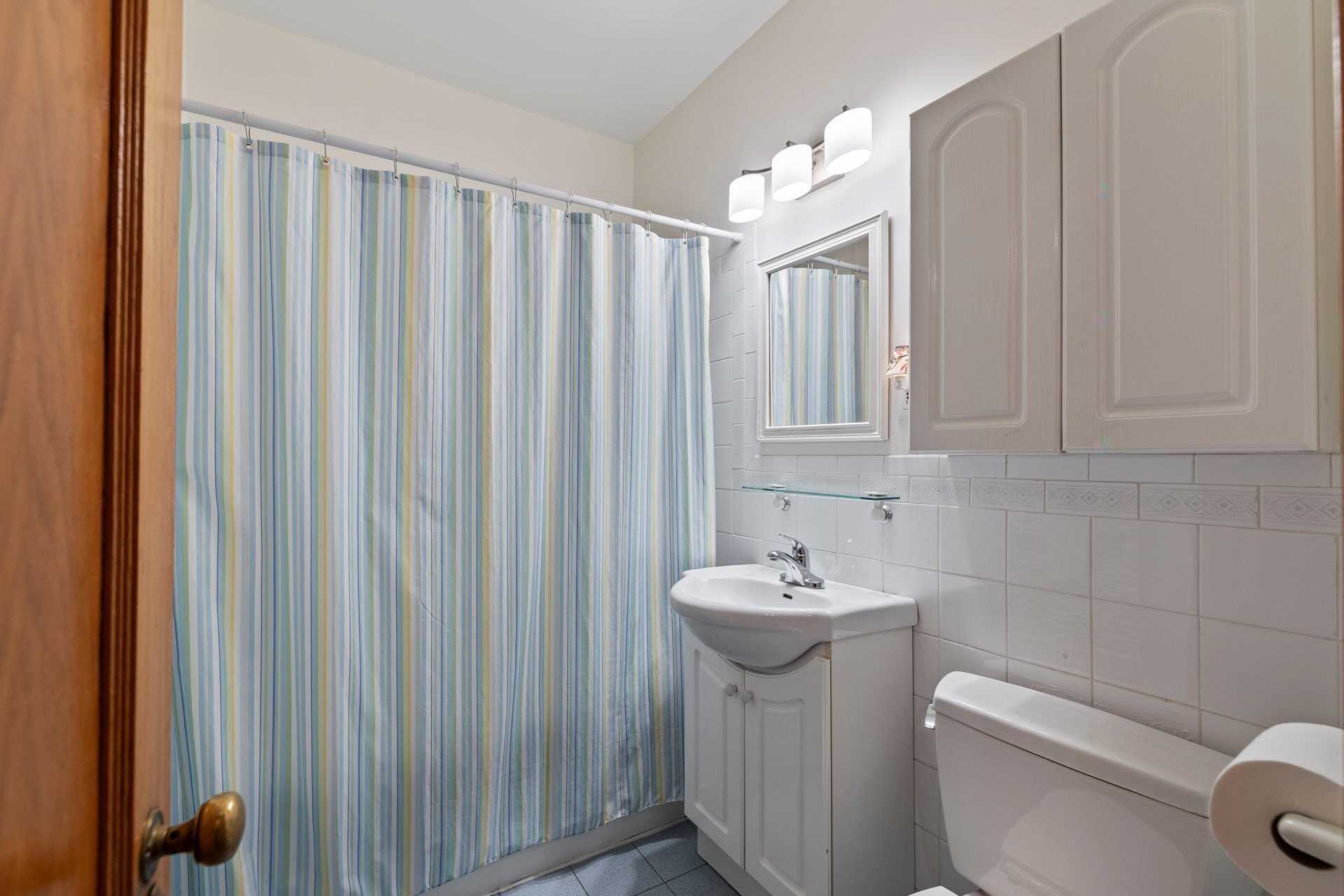 Bathroom - 4805 Av. De Melrose, Montréal (Côte-Des-Neiges/Notre-Dame-De-Grâce), QC