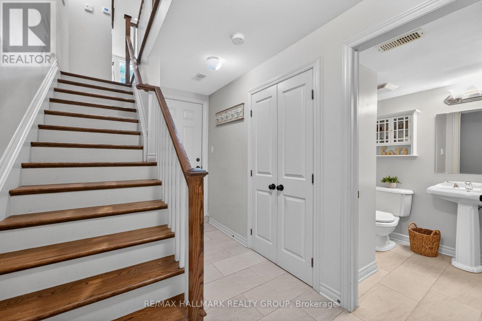320 Iona Street, Ottawa, ON