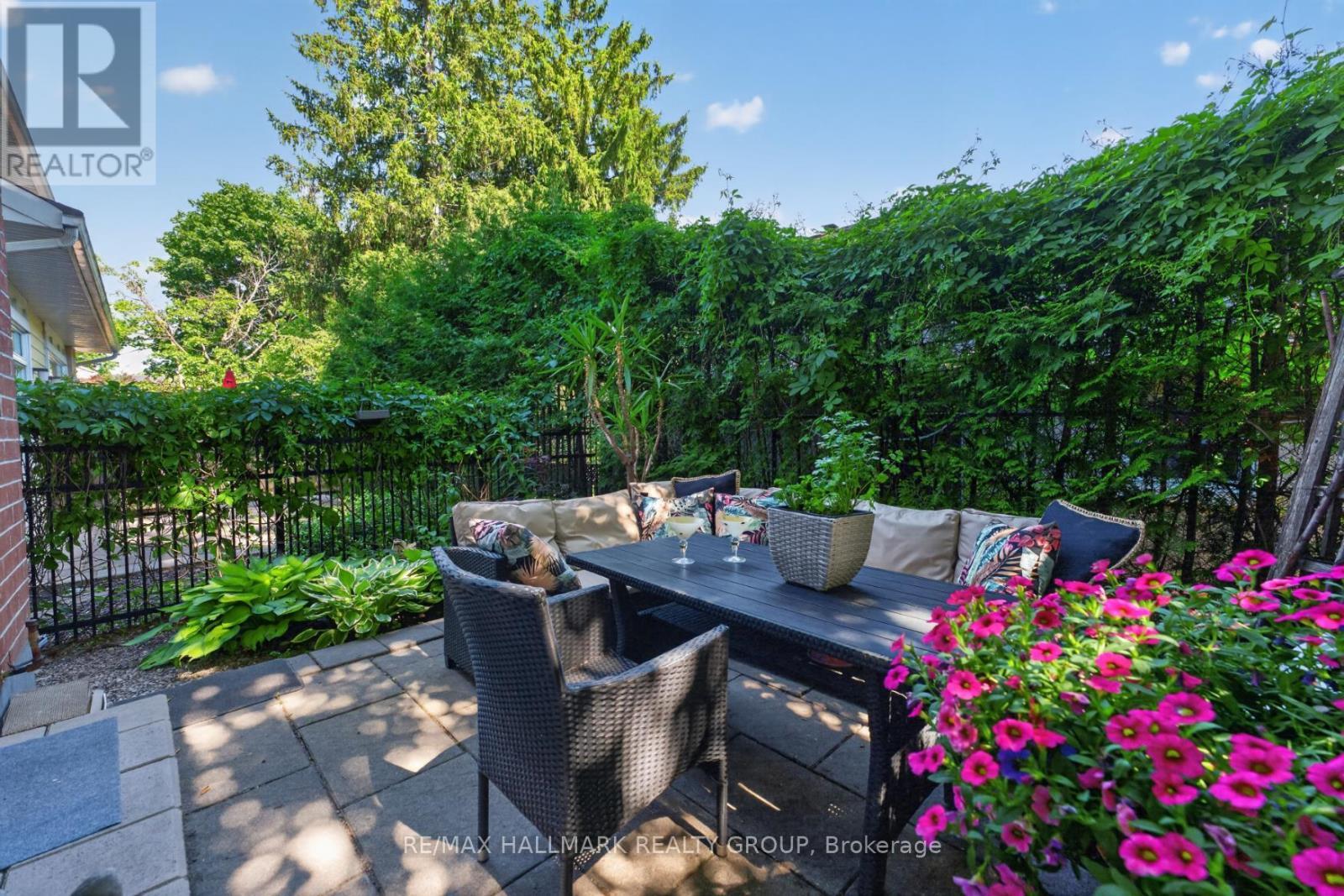 320 Iona Street, Ottawa, ON