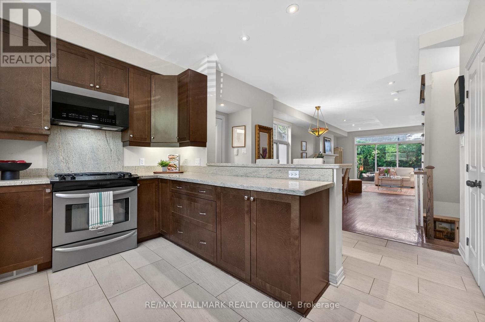 320 Iona Street, Ottawa, ON