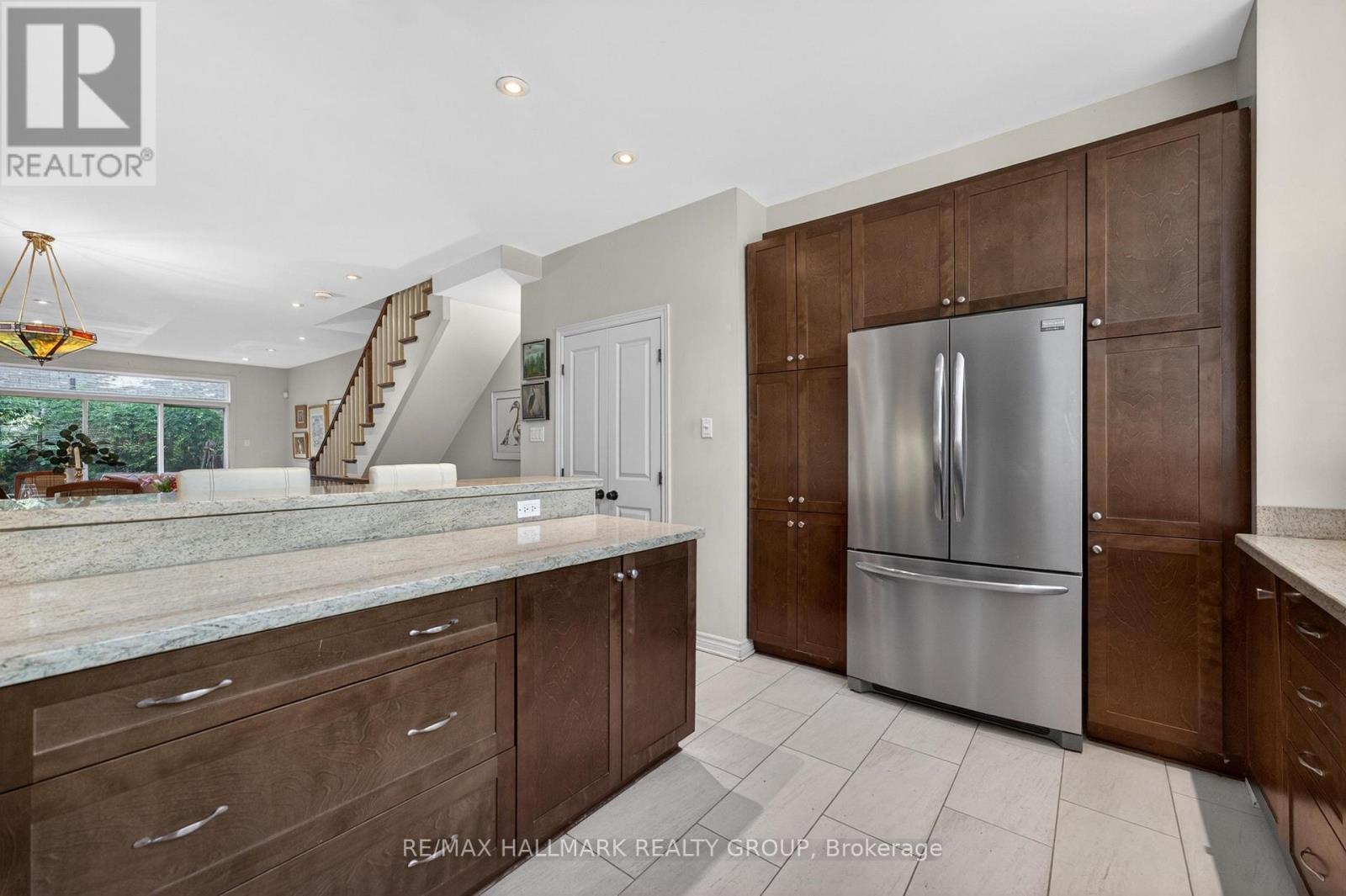 320 Iona Street, Ottawa, ON
