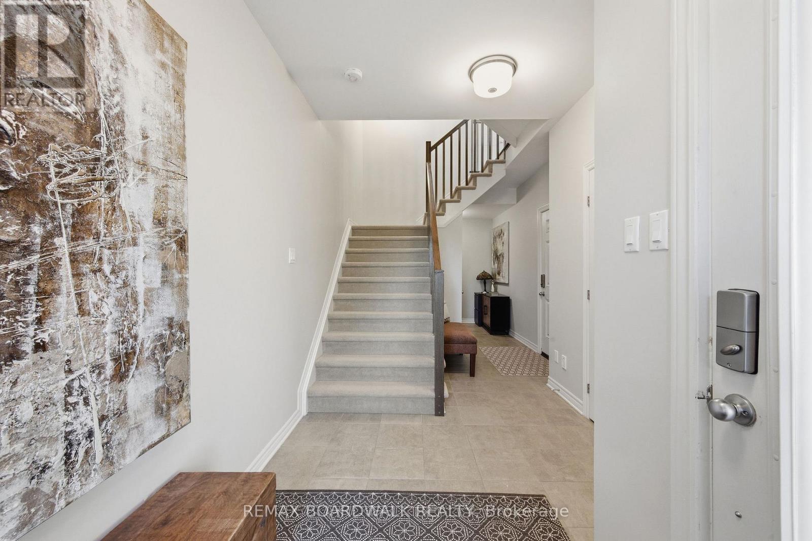 543 Labrador Crescent, Ottawa, ON - Indoor Photo Showing Other Room