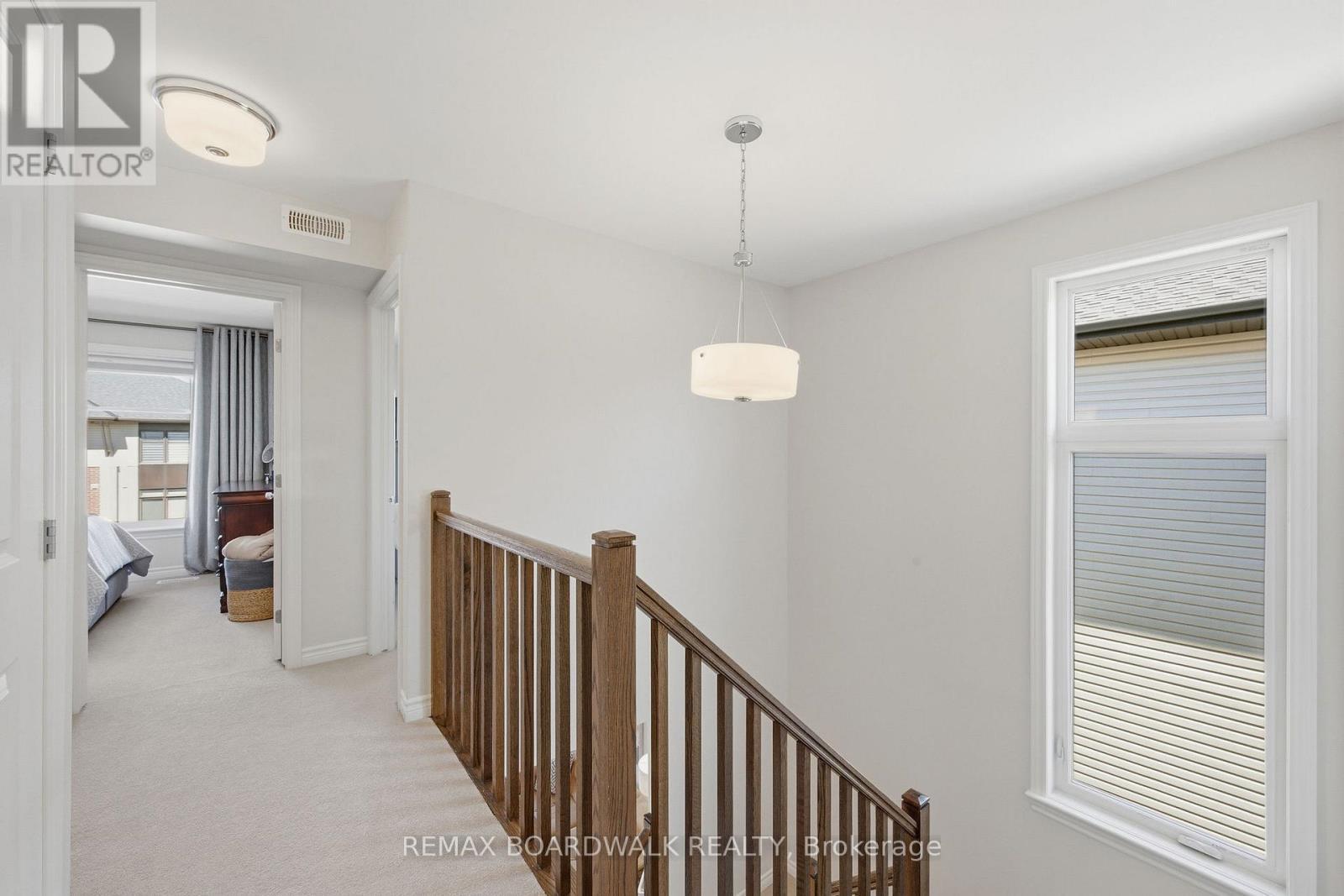 543 Labrador Crescent, Ottawa, ON - Indoor Photo Showing Other Room
