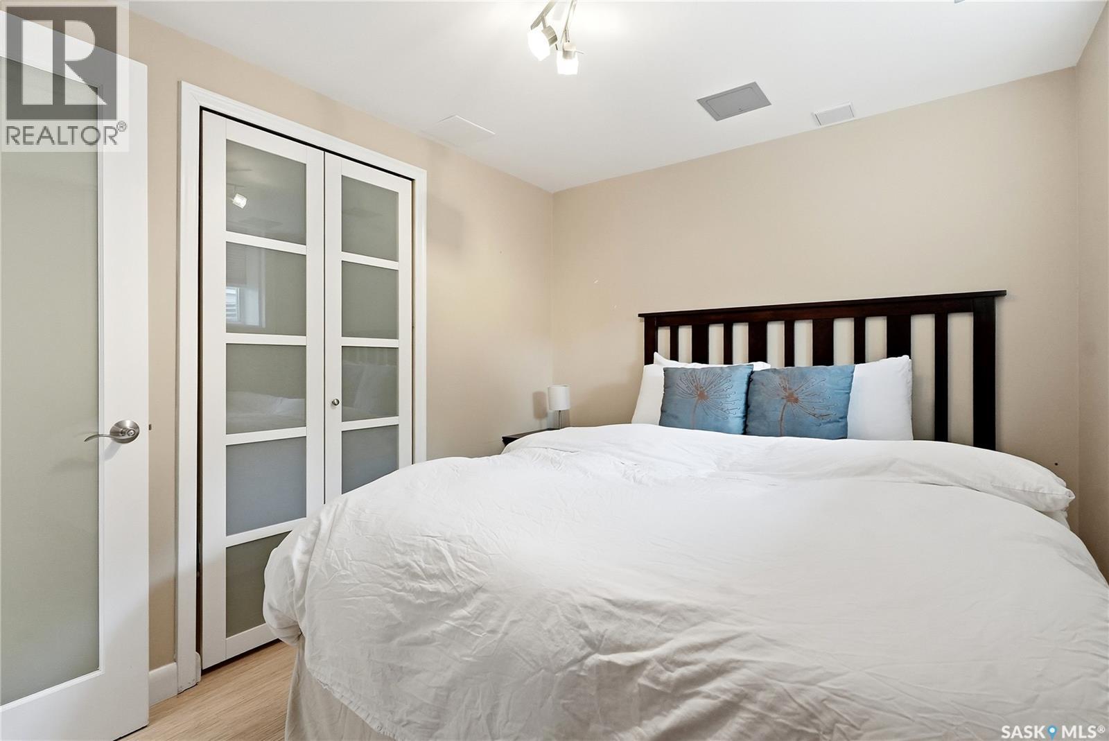 1401 13Th Street E, Saskatoon, SK