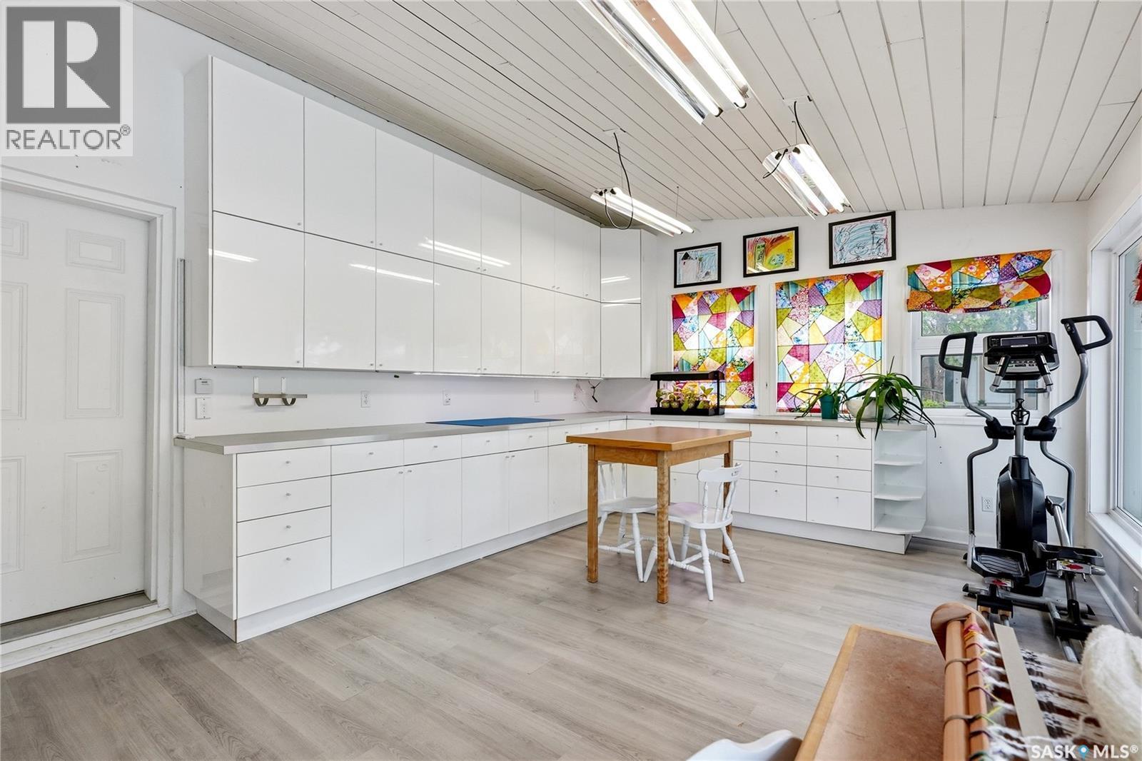 1401 13Th Street E, Saskatoon, SK