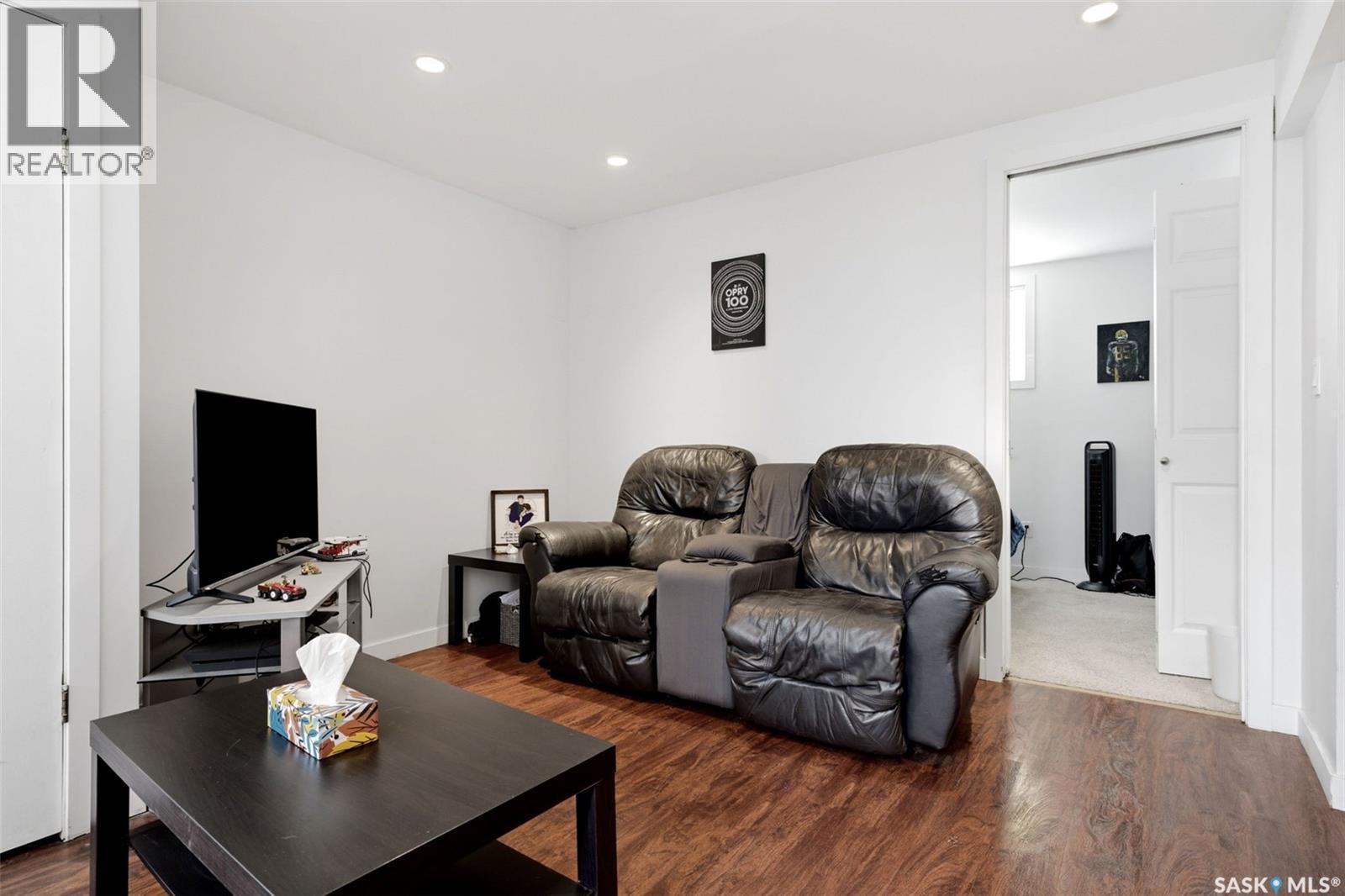 5608 2Nd Avenue N, Regina, SK