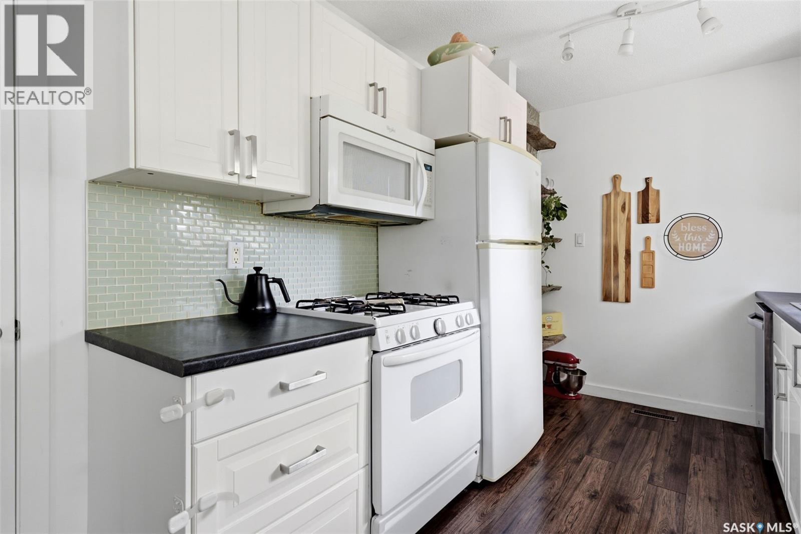 5608 2Nd Avenue N, Regina, SK