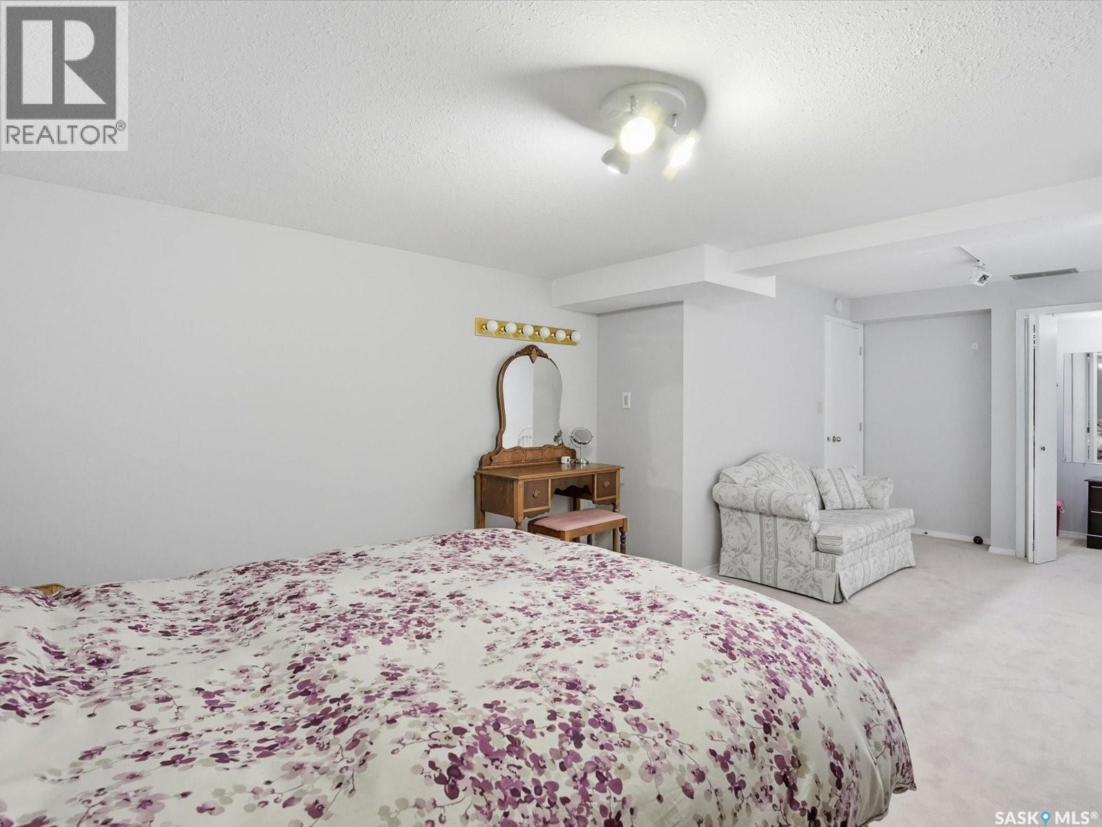 106 Jan Crescent, Saskatoon, SK