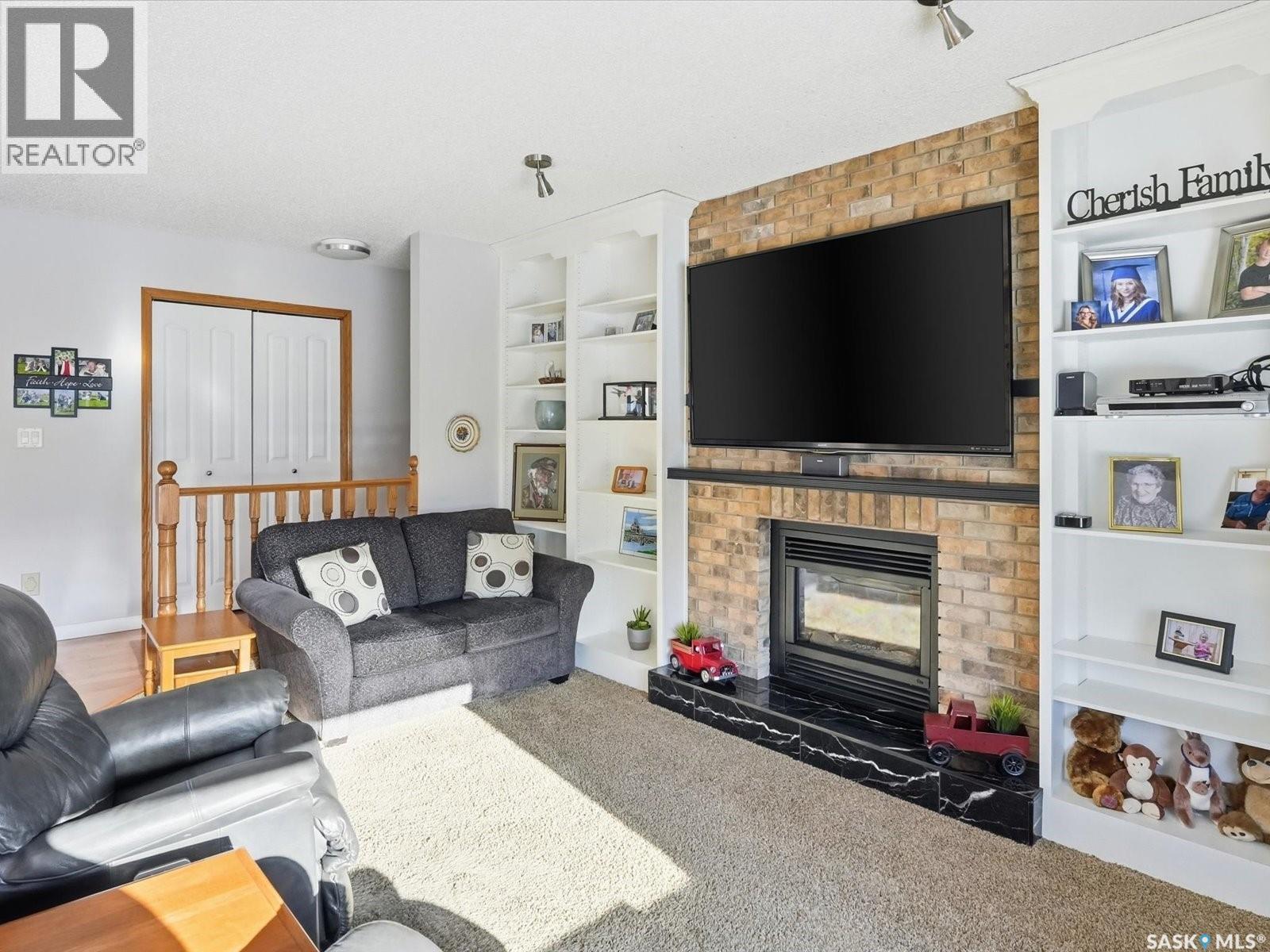 106 Jan Crescent, Saskatoon, SK