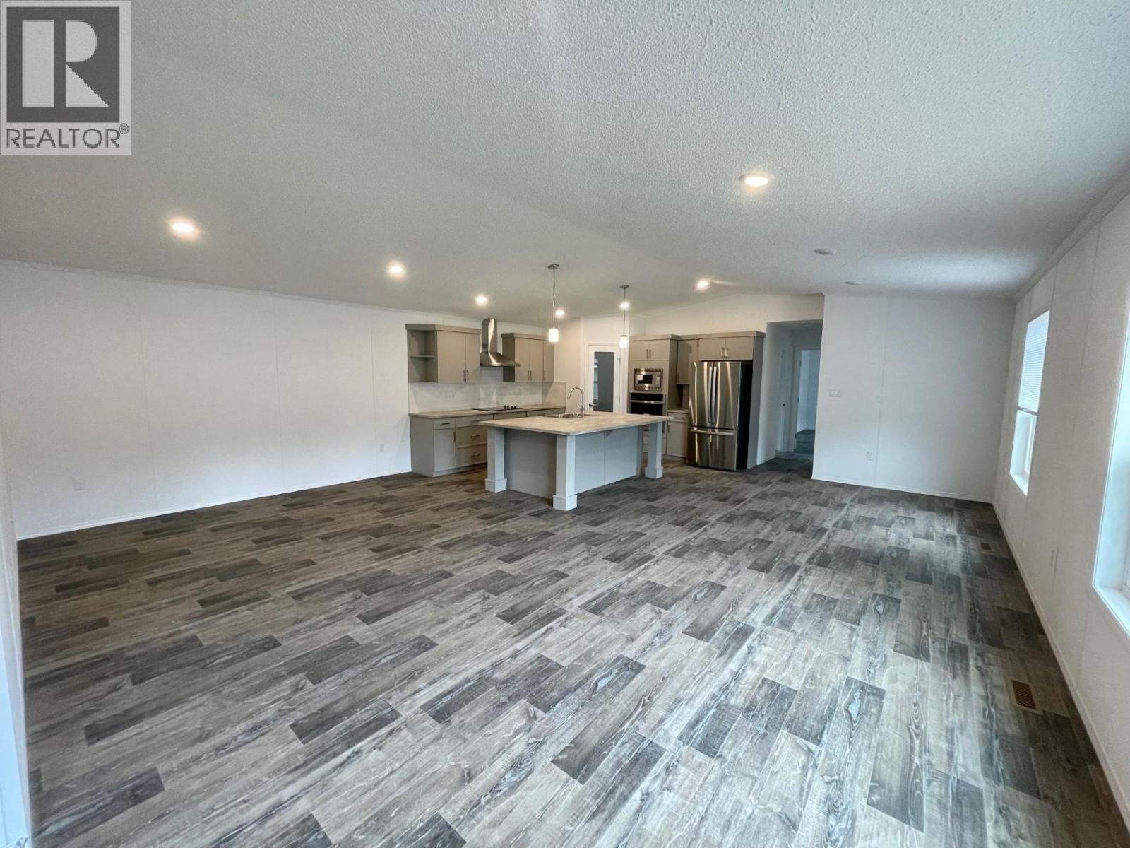 10 Chimo Crescent, Elkford, BC